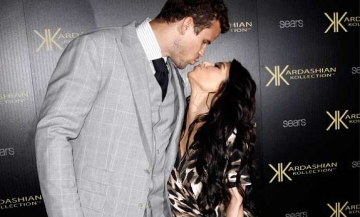 kim kardashian weds basketball star kris humphries