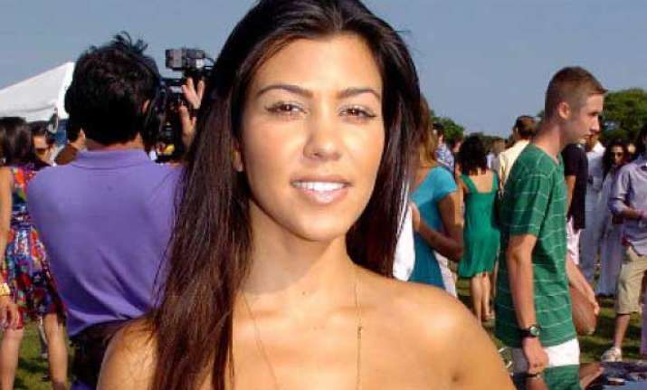 kourtney kardashian expecting third child