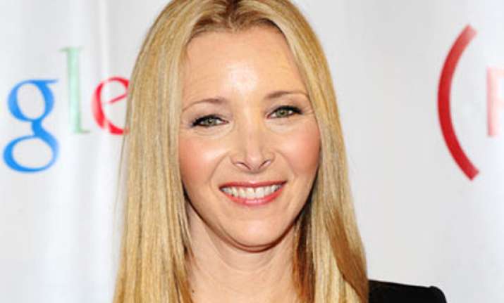 kudrow ushers in season 3 of who do you think you are