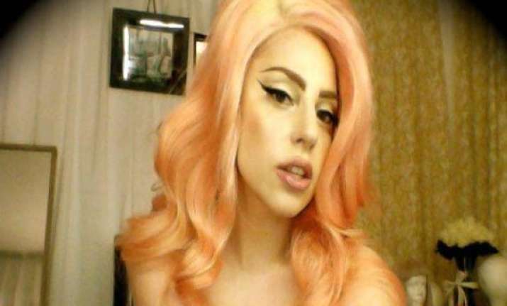 lady gaga supports lgbt community