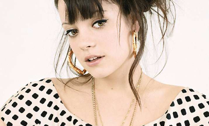 lily allen welcomes baby girl
