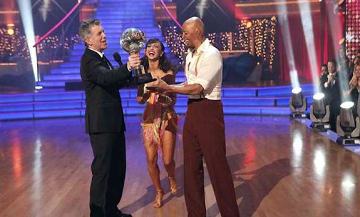 martinez wins the dancing mirrorball