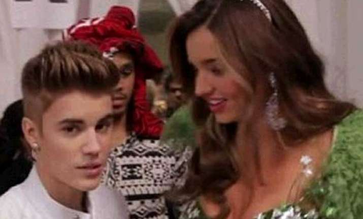 miranda kerr flrting with justin bieber