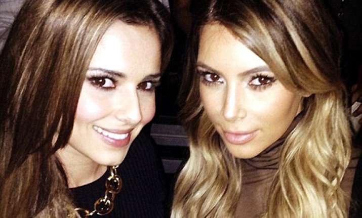 new besties in town kim and cheryl pose for a selfie see