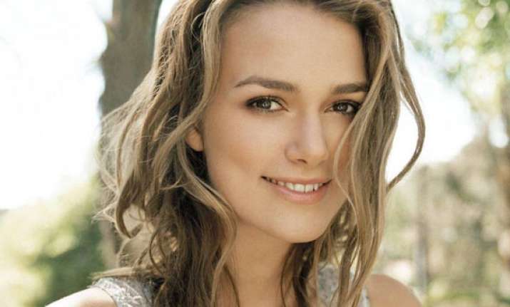paparazzi scared knightley away from limelight