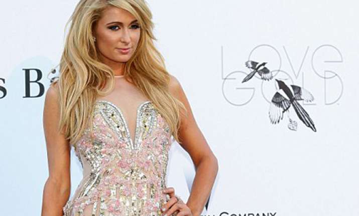 paris hilton flaunts indian designers creation
