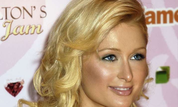 paris hilton proposes boyfriend