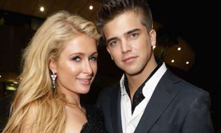 paris hilton s boyfriend not insecure