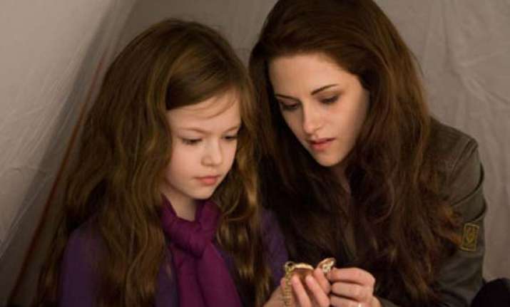 pattinson stewart praise onscreen daughter