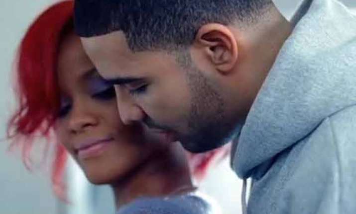 rihanna may live in with drake