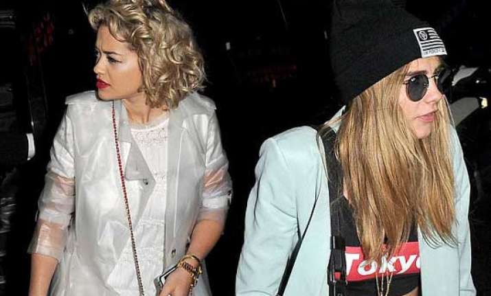 rita ora bonds with kate moss
