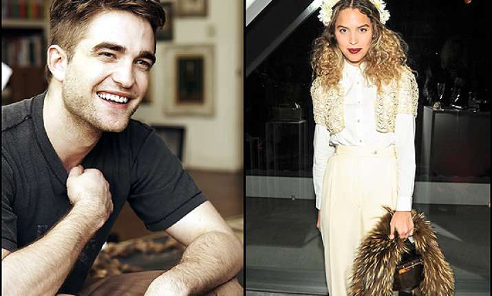robert pattinson dating katy perry s friend
