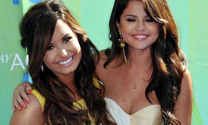 selena gomez proud of demi lovato