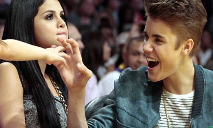 selena gomez wants to wipe ou ex justin bieber out of her
