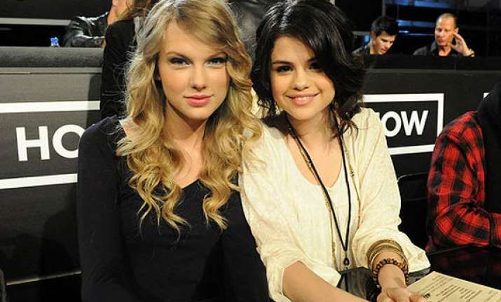 selena gomez taylor swift friends again see pics