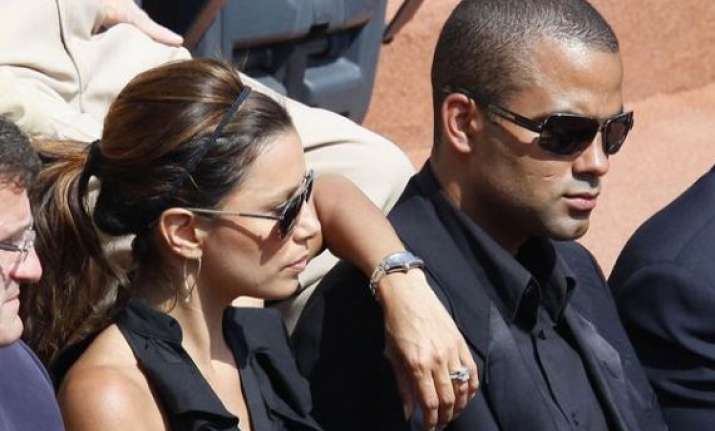 spurs tony parker sues nyc club over eye injury