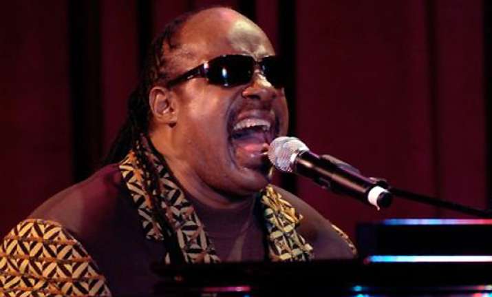 stevie wonder headlines nye in vegas