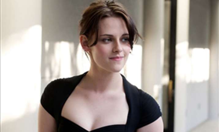 stewart apologises to her fans yet again