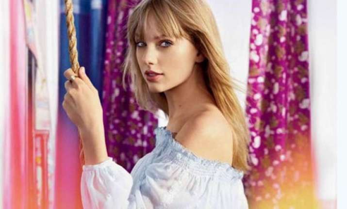 taylor swift to unveil new fragrance