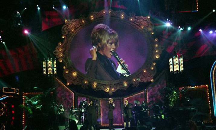 tribute to whitney houston at grammys