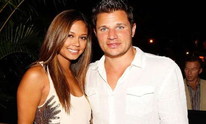vanessa minnillo marries singer nick lachey