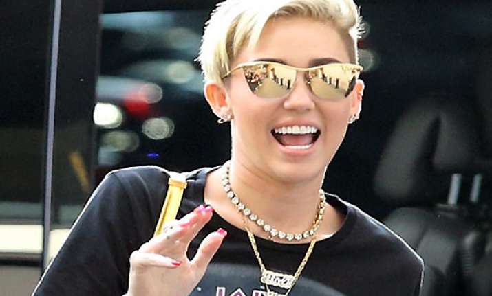 why is miley cyrus always late