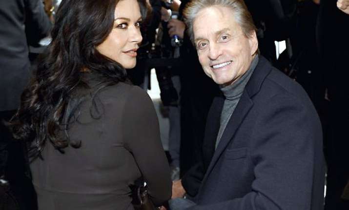 zeta jones douglas to re unite for thanksgiving see their