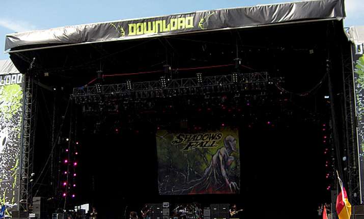 download rock festival becomes docking place for rock fans