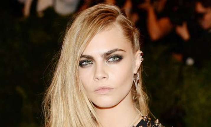 cara delevingne bored of modelling