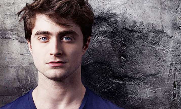 daniel radcliffe turned to alcohol to deal with pressure