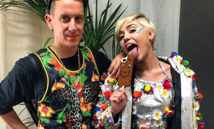 jeremy scott teams up with miley cyrus