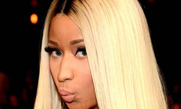 nicki minaj breaks miley cyrus s record