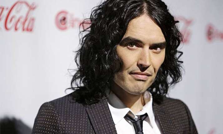 russell brand turns soccer expert for charity