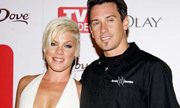 singer pink proud of her husband