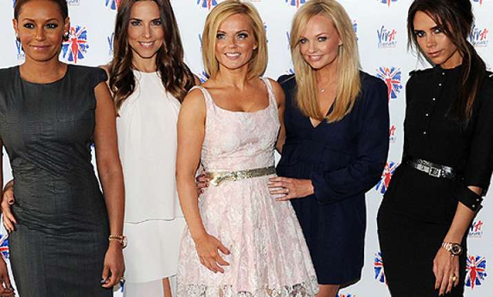 spice girls play matchmaker for singer mel c
