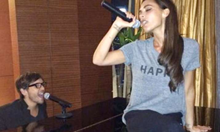 victoria beckham sings after long
