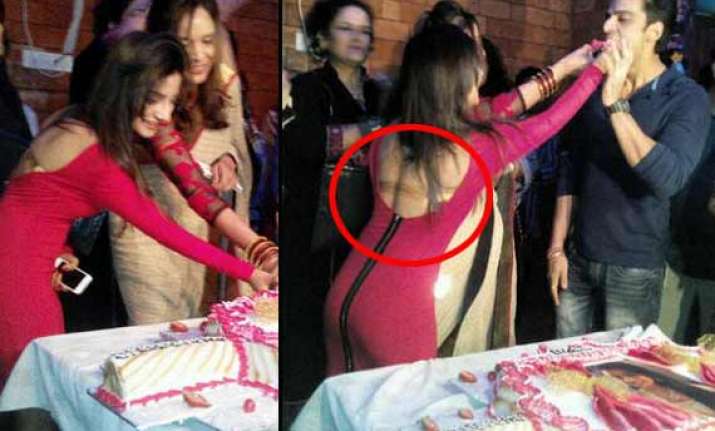 Wardrobe malfunction pictures indian actress