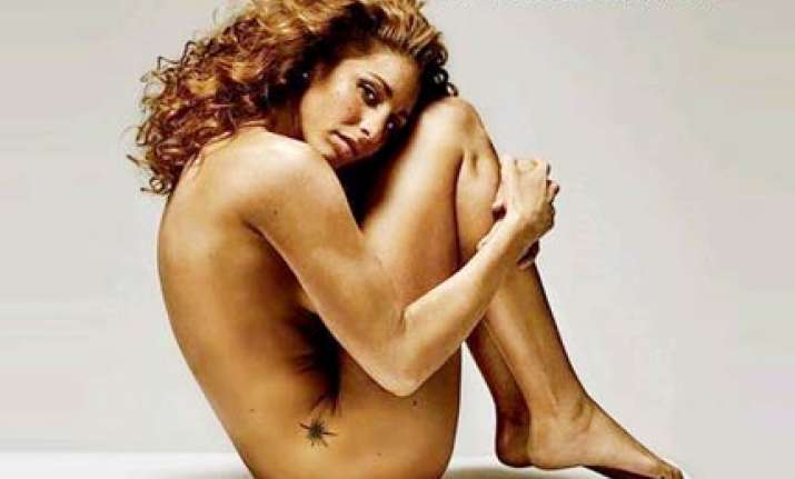 basketball star goes nude for magazine