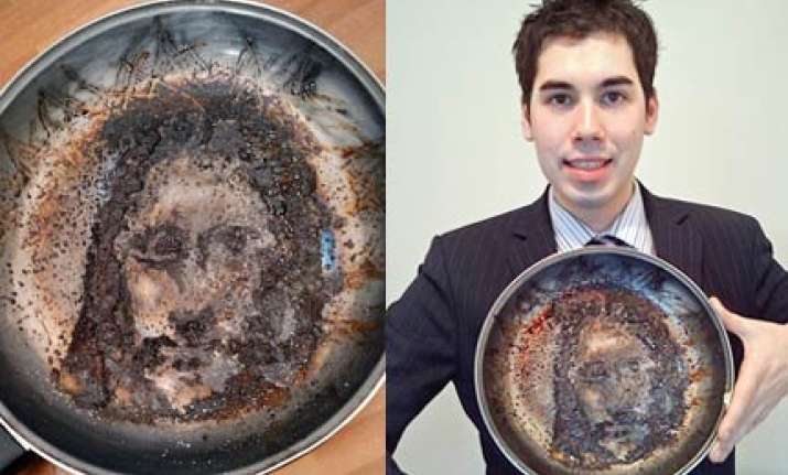 image of jesus appears in bank worker s frying pan