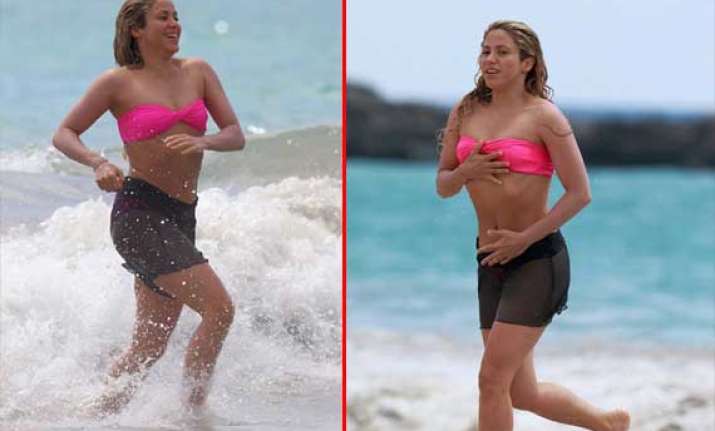 new mommy shakira gets wet with boyfriend view pics