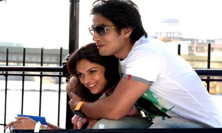 pak actor ali zafar refuses to do sex scenes with aditi rao