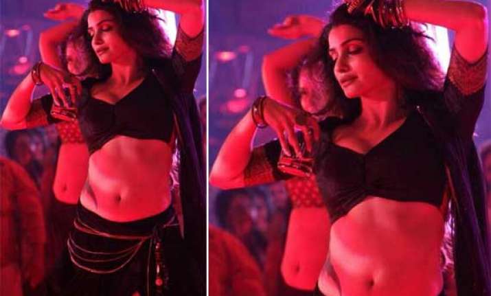 prachi desai looks seductive as bar dancer in ek villain