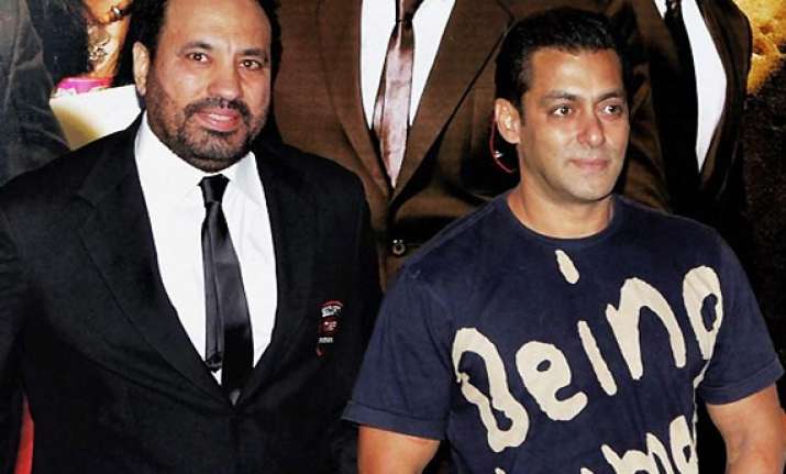 salman posts 80 security guards for dabangg 2 sets to