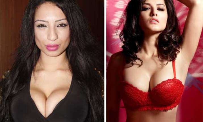 shanti dynamite to enter bollywood as savita barbie does
