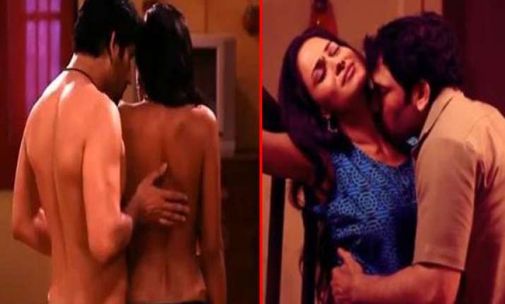 veena malik sizzles in zindagi 50 50 video goes viral on web