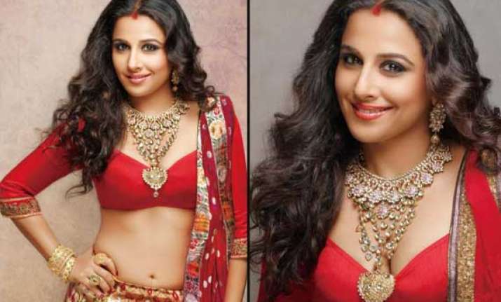 vidya balan s erotic photoshoot for blitz view pics