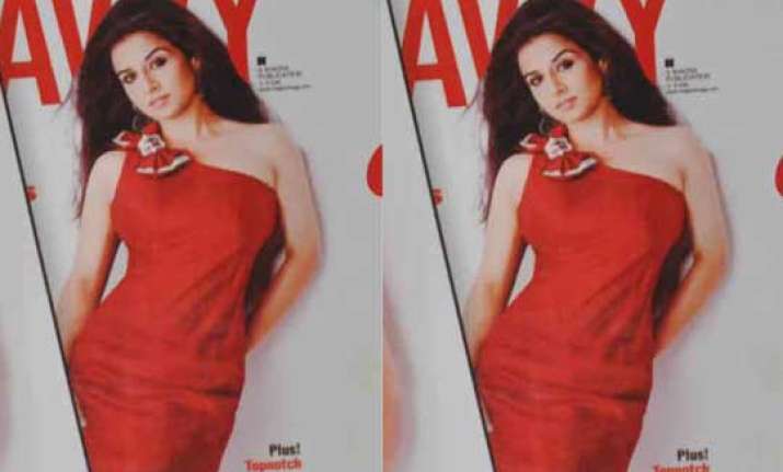 vidya does first sexy photoshoot post her marriage