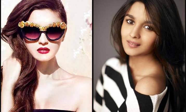 alia bhatt says goodbye to boring nails view alia s hot pics