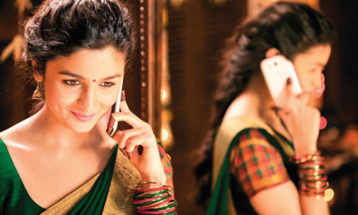 it s indian fusion look for alia in 2 states view pics