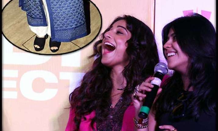 ekta kapoor passes on her fashion legacy to vidya balan see